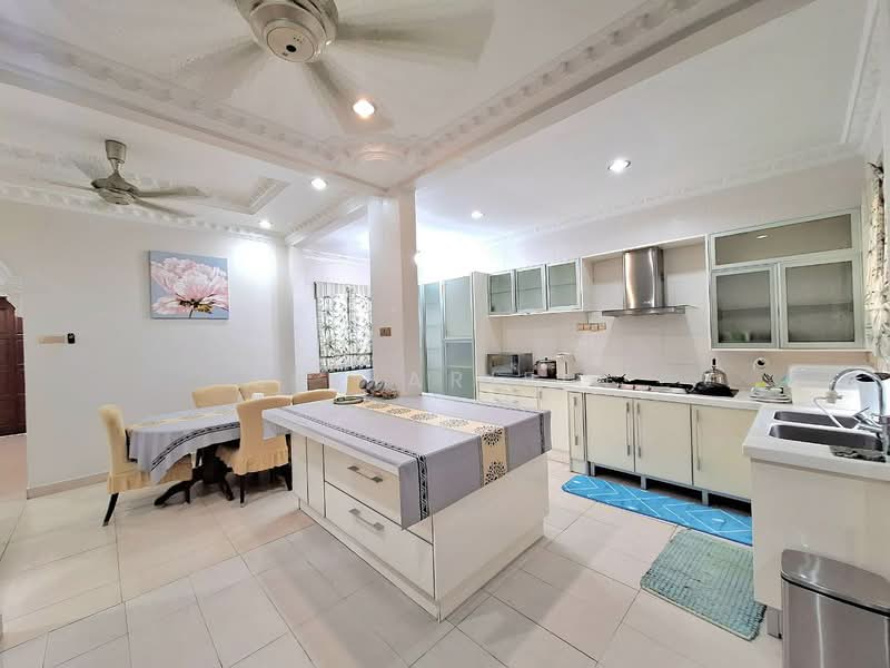 Cluster House for Sale in Shah Alam (Selangor) - Sue Arifin - Kitchen - PropertyGuru.com.my