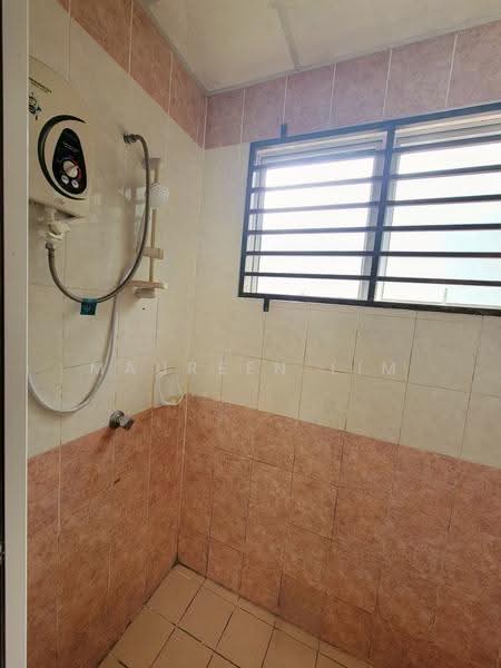 Kondominium untuk Disewa di Greenview Residence - Maureen Lim - Bathroom - PropertyGuru.com.my