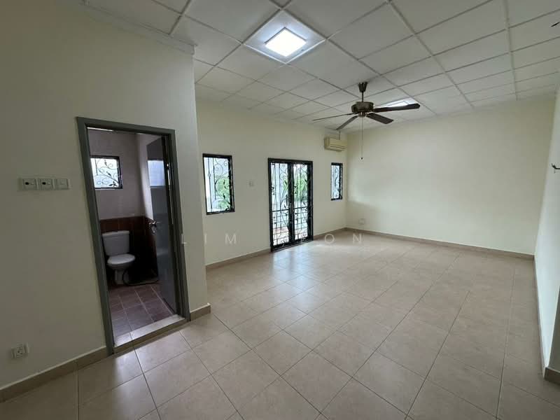 2.5-storey Terraced House for Rent in Bandar Bukit Tinggi (Klang) - Lim Jeon - PropertyGuru.com.my