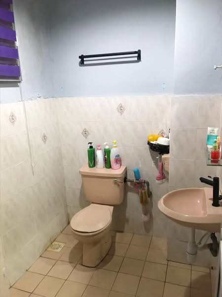 Apartment for Sale at Pangsapuri Persiaran Tanjung - Calvin Lee - Bathroom - PropertyGuru.com.my