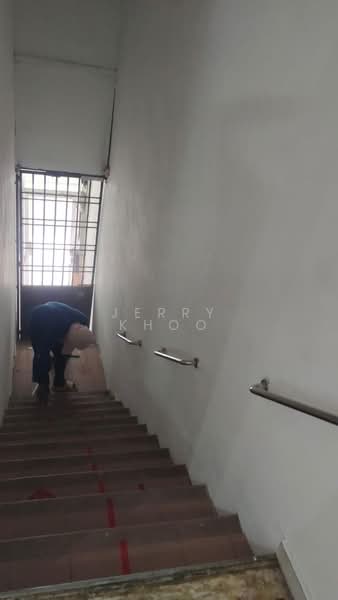 Kepong Baru untuk Untuk Disewa - RM 1,800 /bulan, Apr 2026 - Staircase - PropertyGuru.com.my