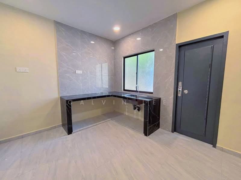 2-storey Terraced House for Sale in Taman Muhibbah (Kulai) - Calvin Lee - Kitchen - PropertyGuru.com.my