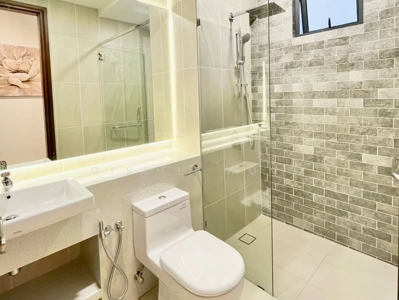 Condominium for Sale at Queens Residences Q2 @ Queens Waterfront - Giselle Wong - Bathroom - PropertyGuru.com.my