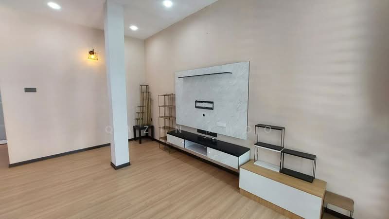 1.5-storey Terraced House for Sale in Bandar Baru Sri Klebang (Chemor) - Qazin Khoo - Living Room - PropertyGuru.com.my