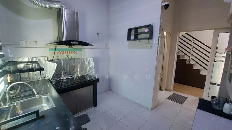 1.5-storey Terraced House for Sale in Bandar Baru Sri Klebang (Chemor) - Qazin Khoo - Kitchen - PropertyGuru.com.my