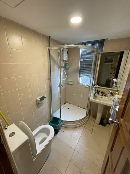 Condominium for Sale at 1A Stonor - Zahier Firza - Bathroom - PropertyGuru.com.my