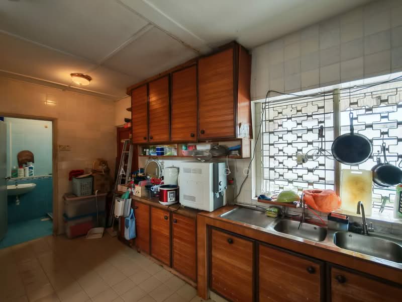 Len Seng Garden, Jalan 22/36 untuk Untuk Dijual - RM 820,000, Mac 2026 - Kitchen - PropertyGuru.com.my