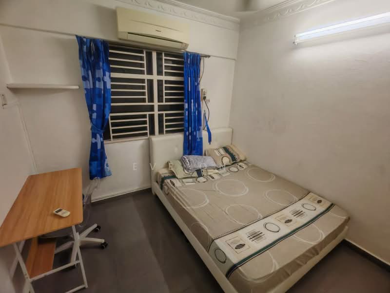 Apartment for Rent at Taman Pekaka Block 33 - Eve Ong - Bedroom - PropertyGuru.com.my