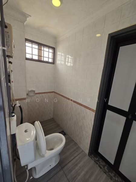 2-storey Terraced House for Sale in Taman Seri Orkid (Skudai) - Wong Ouray - Bathroom - PropertyGuru.com.my