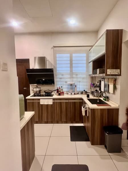 Terraced House for Rent in 16 Sierra (Puchong) - Yi Jun - Kitchen - PropertyGuru.com.my