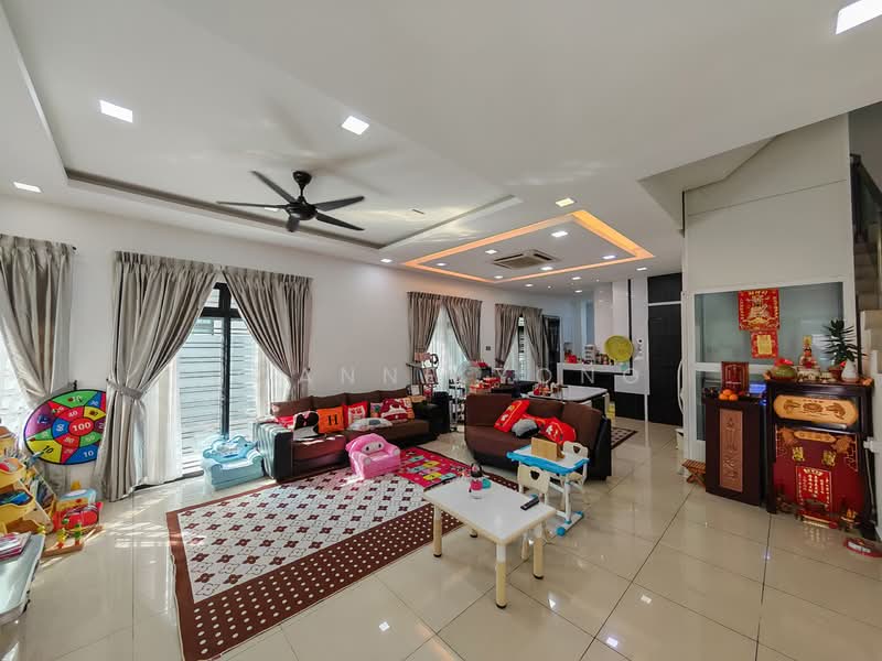 Cluster House for Sale in Skudai (Johor) - JOANNE YONG - Living Room - PropertyGuru.com.my