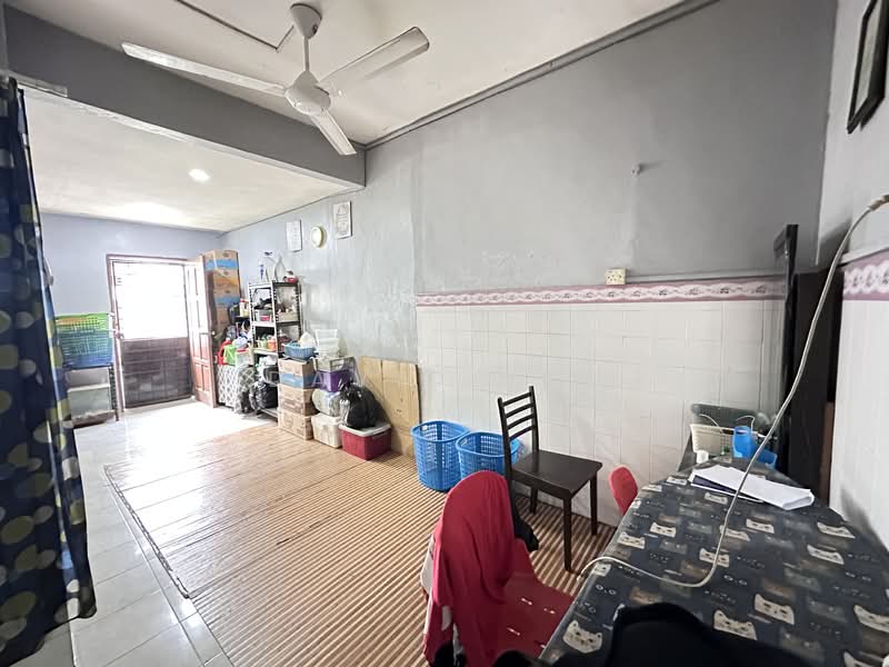 2-storey Terraced House for Sale in Bukit Sentosa (Rawang) - David Lim - Living Room - PropertyGuru.com.my