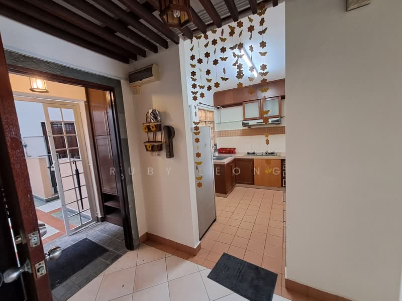 Perdana Exclusive untuk Untuk Disewa - RM 1,700 /bulan, Mac 2026 - Kitchen - PropertyGuru.com.my