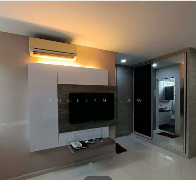 2-storey Terraced House for Rent in Taman Pelangi Indah (Ulu Tiram) - Jocelyn Law - Living Room - PropertyGuru.com.my