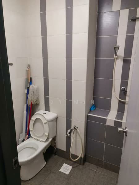 Service Residence for Rent at D'Ambience Residences (Pangsapuri Ikatan Flora) - Joy Min - Bathroom - PropertyGuru.com.my