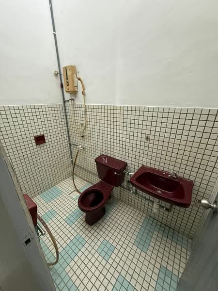 2-storey Terraced House for Sale in Taman Sri Putri (Skudai) - Finn Aw - Bathroom - PropertyGuru.com.my