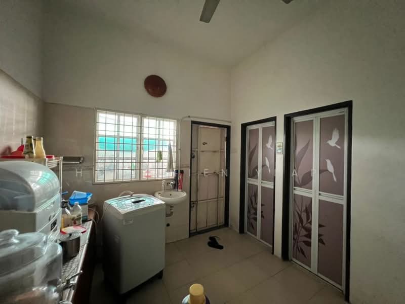 Semi-Detached House for Sale in Taman Bukit Minyak Indah (Bukit Minyak) - Han Chien Yeap - Kitchen - PropertyGuru.com.my