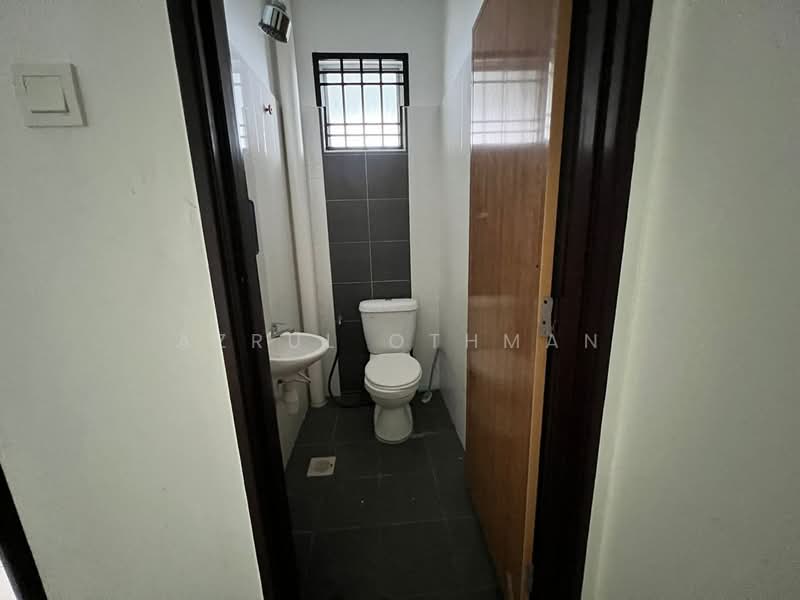 2-storey Terraced House for Sale in Muar (Johor) - Azrul Othman - Bathroom - PropertyGuru.com.my