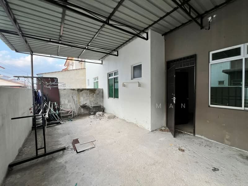 2-storey Terraced House for Sale in Muar (Johor) - Azrul Othman - Exterior - PropertyGuru.com.my
