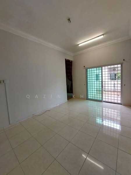Semi-Detached House for Sale in Kelebang (Ipoh) - Qazin Khoo - Living Room - PropertyGuru.com.my