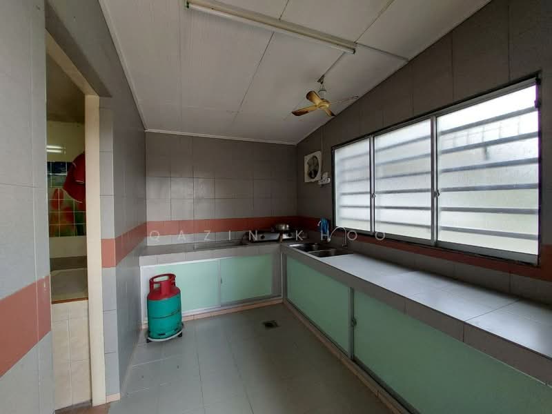 Semi-Detached House for Sale in Kelebang (Ipoh) - Qazin Khoo - Kitchen - PropertyGuru.com.my