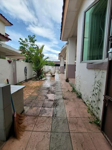 Semi-Detached House for Sale in Kelebang (Ipoh) - Qazin Khoo - Exterior - PropertyGuru.com.my