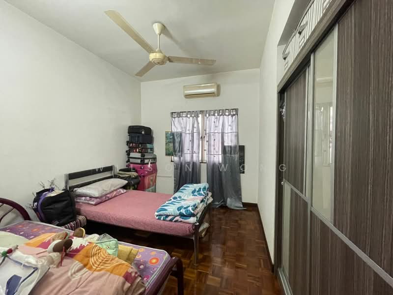 3-storey Terraced House for Sale in Jalan Ipoh (Kuala Lumpur) - Wilson Wong - Bedroom - PropertyGuru.com.my