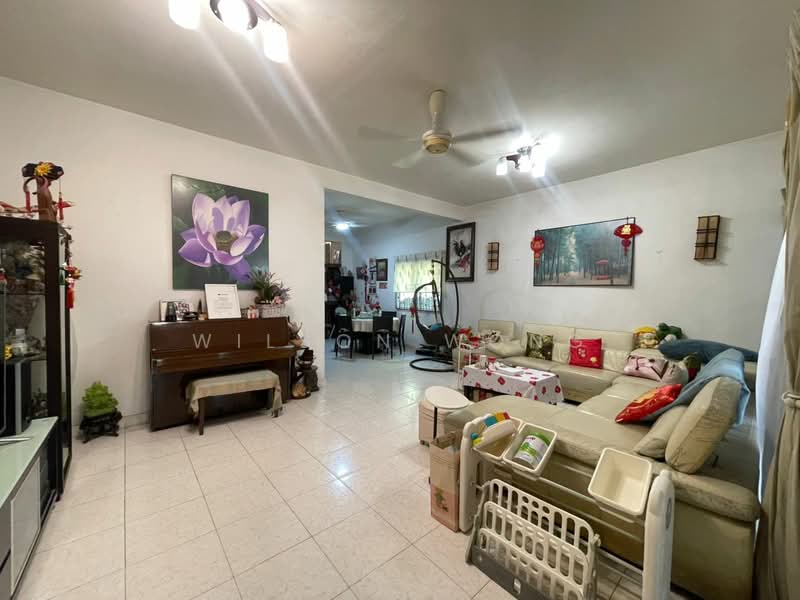 3-storey Terraced House for Sale in Taman Tasik Indah Mewah (Batu) - Wilson Wong - Living Room - PropertyGuru.com.my
