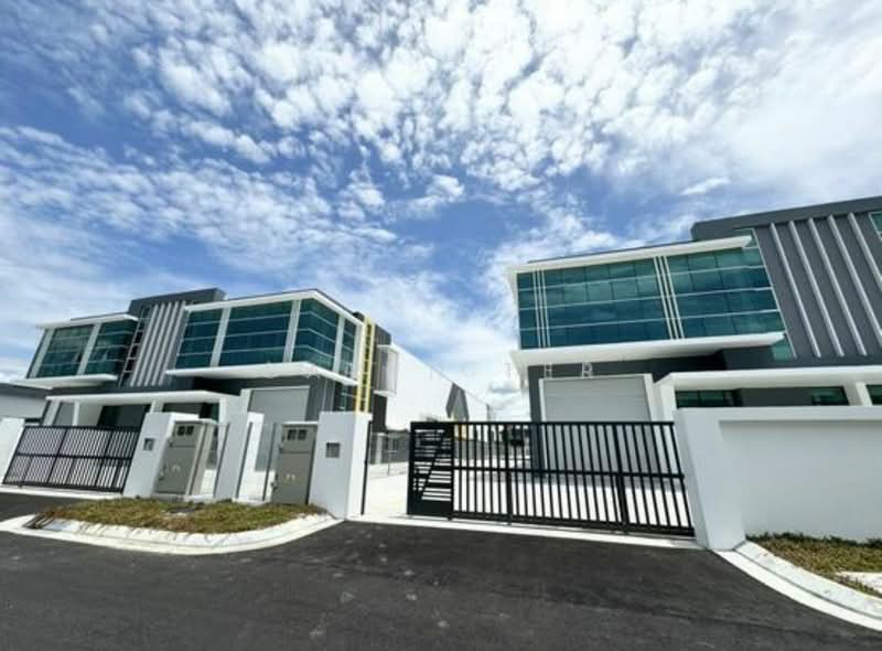Factory for Sale in Ulu Tiram (Johor) - Caryn Ter - Exterior - PropertyGuru.com.my