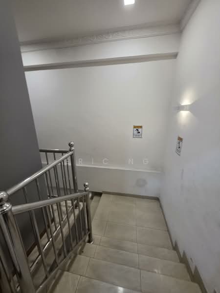 Detached Factory for Sale in Kawasan Industri Sungai Purun (Semenyih) - Eric Ng - Corridor - PropertyGuru.com.my