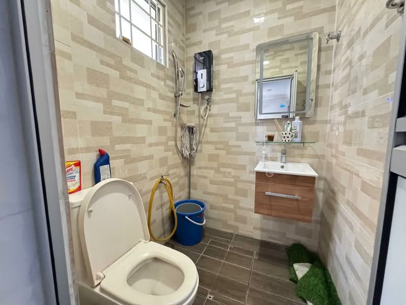 Terraced House for Sale in Taman Bukit Subang (Shah Alam) - May Liong - Bathroom - PropertyGuru.com.my