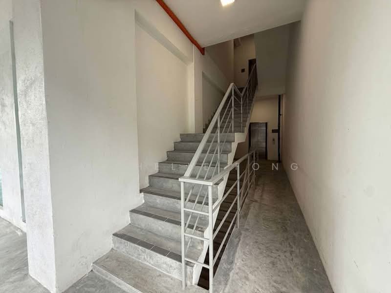 Shop / Office for Sale in Bandar Baru Permas Jaya (Permas Jaya) - Michelle Fong - Corridor - PropertyGuru.com.my