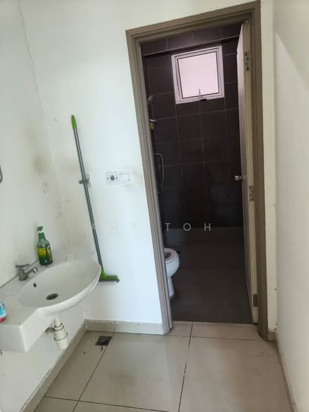 Condominium for Rent at Solaria Residences - Amy Toh - Bathroom - PropertyGuru.com.my