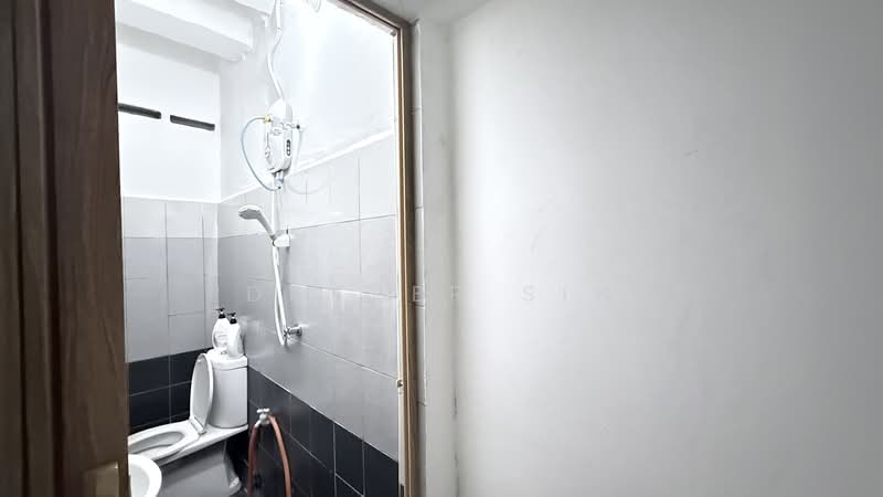Taman Kencana untuk Untuk Dijual - RM 1,100,000, Mac 2026 - Bathroom - PropertyGuru.com.my