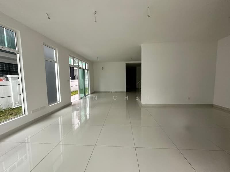 Cluster House for Sale in Skudai (Johor) - Ian Chen - Living Room - PropertyGuru.com.my