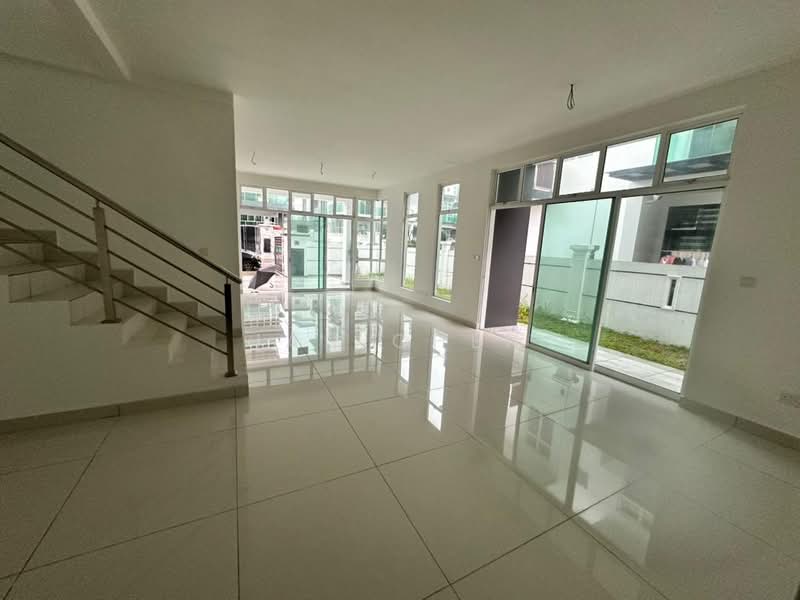 Cluster House for Sale in Skudai (Johor) - Ian Chen - Living Room - PropertyGuru.com.my