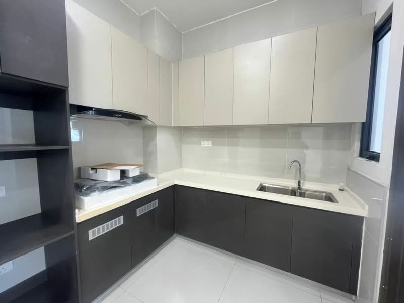 Condominium for Sale at Amberside @ Country Garden Danga Bay - MJ Lai - Kitchen - PropertyGuru.com.my
