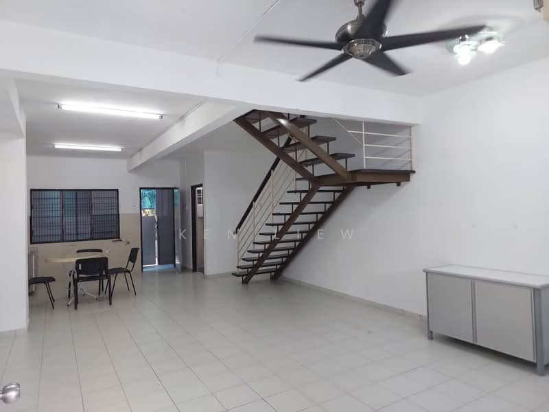 Kelapa Sawit Kulai untuk Untuk Disewa - RM 1,400 /bulan, Mac 2026 - Living Room - PropertyGuru.com.my