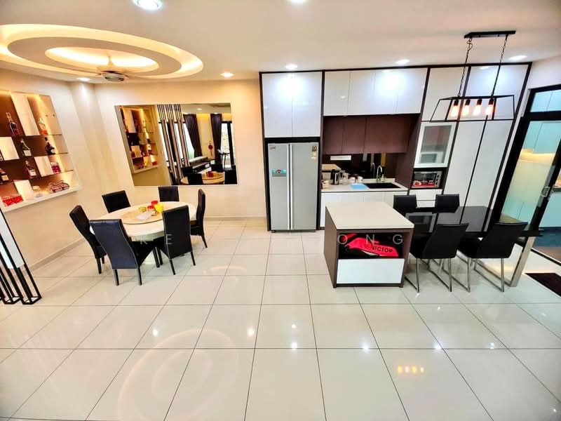 [10KM to KLIA !!!] 26x70 Corner Double Storey| Free Furnish untuk Untuk Dijual - RM 368,000, Mac 2026 - Dining Room - PropertyGuru.com.my