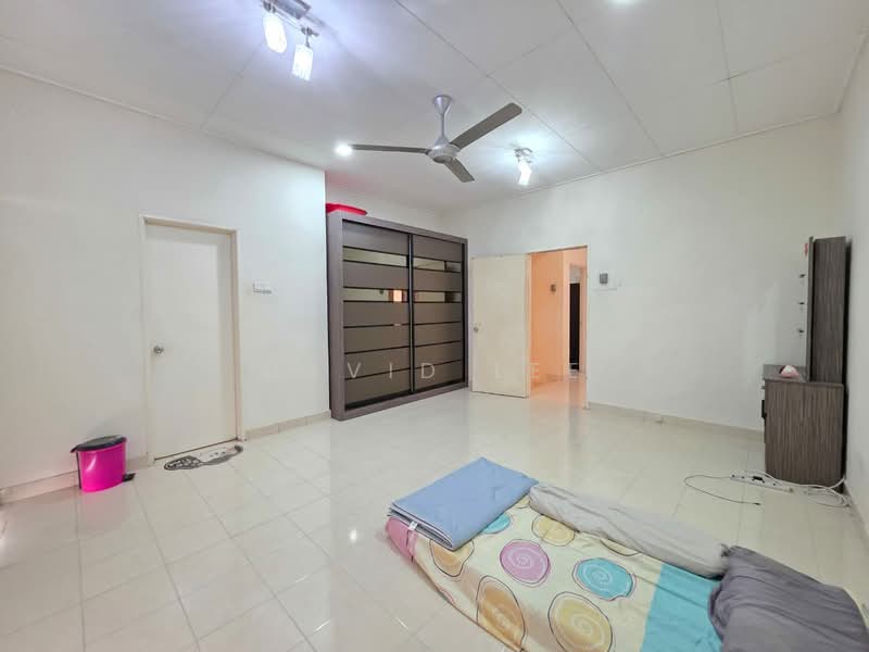 2-storey Terraced House for Sale in Saujana Rawang (Rawang) - David Lee - Bedroom - PropertyGuru.com.my