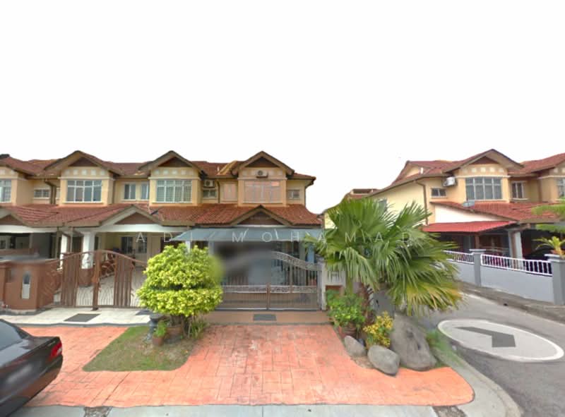 2-storey Terraced House for Sale in Seksyen 33 (Shah Alam) - Adi Mohamad - Exterior - PropertyGuru.com.my