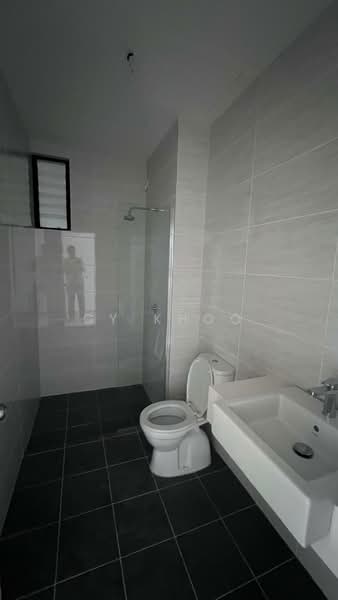 Condominium for Rent at Brezza Hill - CY Khoo - Bathroom - PropertyGuru.com.my
