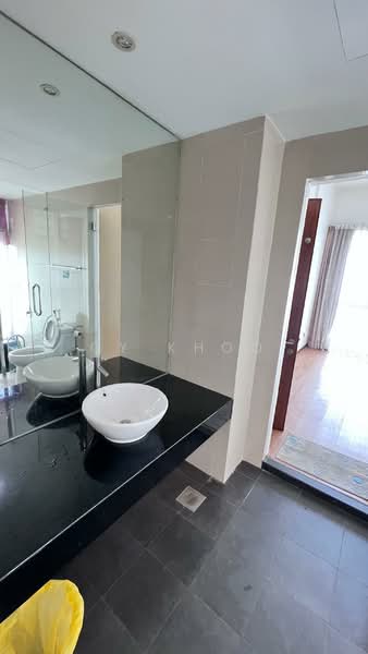 Suasana Sentral Loft untuk Untuk Dijual - RM 668,000, Mac 2026 - Bathroom - PropertyGuru.com.my