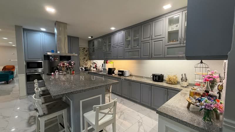 Semi-Detached House for Sale in Seksyen U9 (Shah Alam) - Zainul Rashid - Kitchen - PropertyGuru.com.my