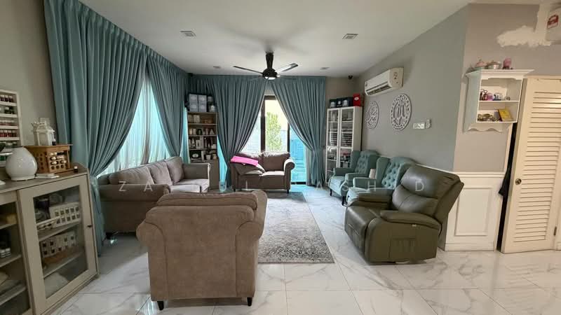 Semi-Detached House for Sale in Seksyen U9 (Shah Alam) - Zainul Rashid - Living Room - PropertyGuru.com.my