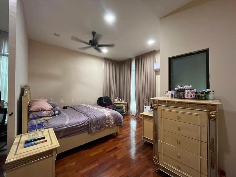 Semi-Detached House for Sale in Seksyen U9 (Shah Alam) - Zainul Rashid - Bedroom - PropertyGuru.com.my
