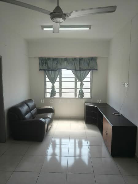 Halaman Kristal untuk Untuk Disewa - RM 1,300 /bulan, Mac 2026 - Living Room - PropertyGuru.com.my