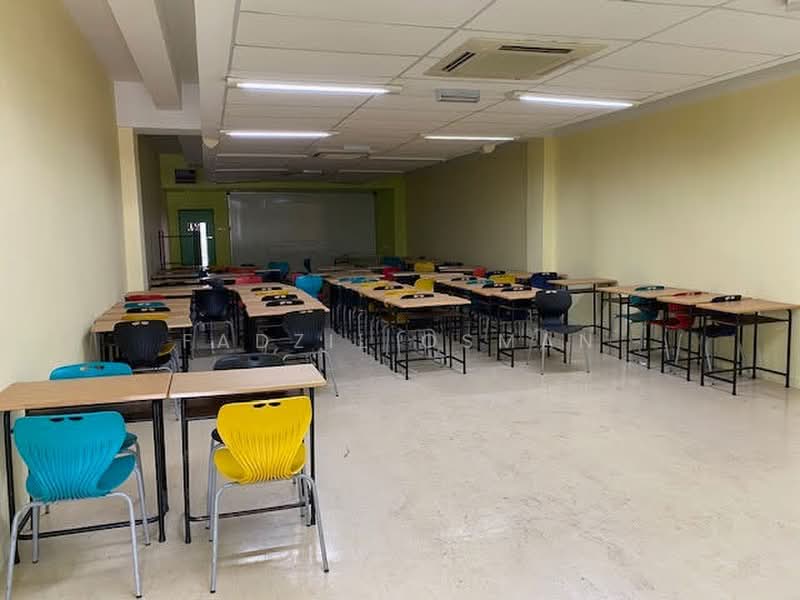 Commercial Bungalow for Sale in Cyberjaya (Selangor) - Fadzil Osman - Study - PropertyGuru.com.my
