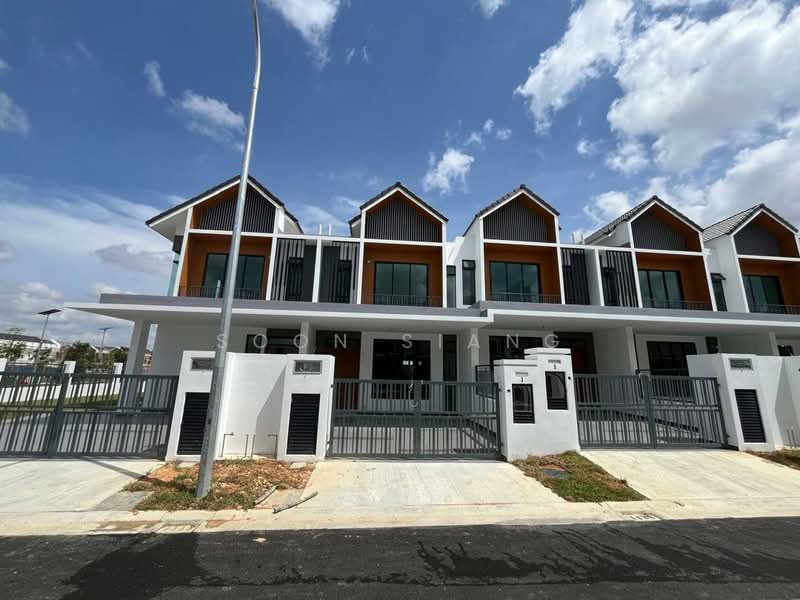 2-storey Terraced House for Sale in Taman Dato Onn (Johor Bahru) - Soon Siang - Exterior - PropertyGuru.com.my