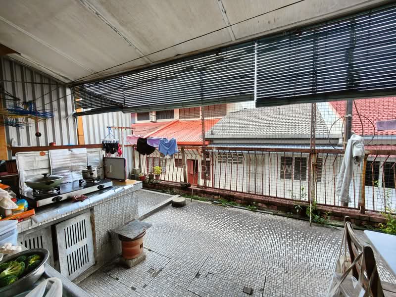 2-storey Terraced House for Sale in Sea Park (Petaling Jaya) - Richard Liew - Kitchen - PropertyGuru.com.my